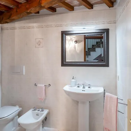 - Casa Di Alice Nel Borgo * Lajatico