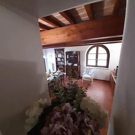 - Casa Di Alice Nel Borgo Apartment Lajatico