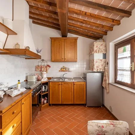 - Casa Di Alice Nel Borgo * Lajatico