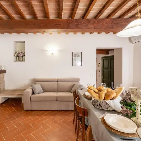 - Casa Di Alice Nel Borgo Apartament
