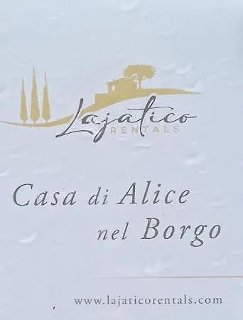 - Casa Di Alice Nel Borgo Apartament *