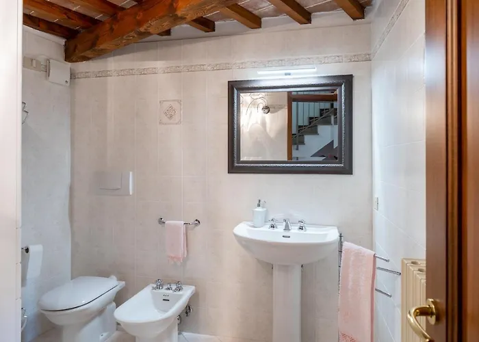 - Casa Di Alice Nel Borgo * Lajatico
