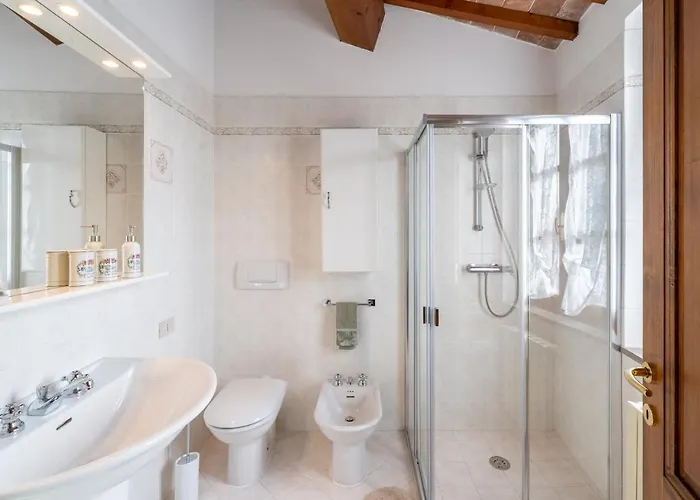- Casa Di Alice Nel Borgo Lajatico