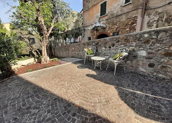 - Casa Di Alice Nel Borgo Appartement *